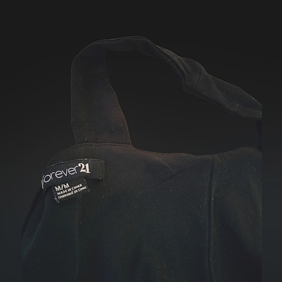 Triangle Style Dress - Picture 6 of 8